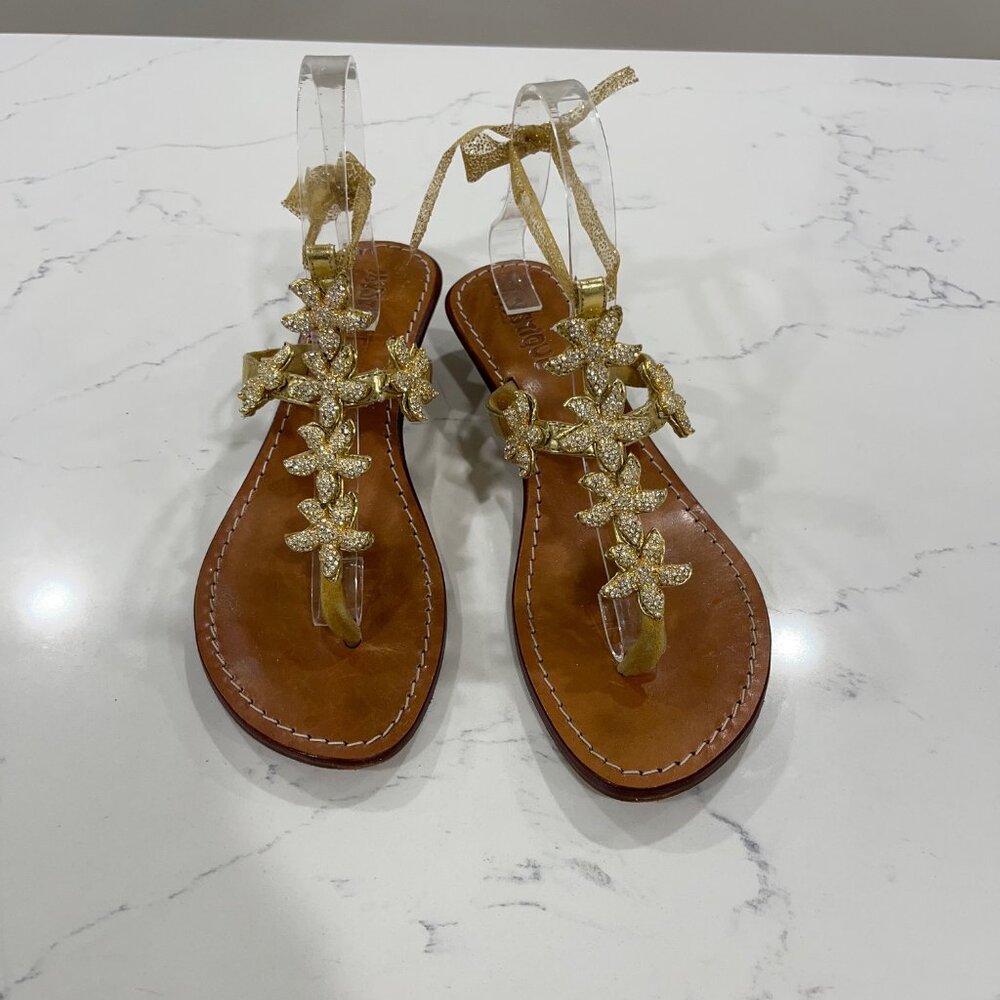 MYSTIQUE Gold Embellished Rhinestone Flower Thong Sandals Size 9